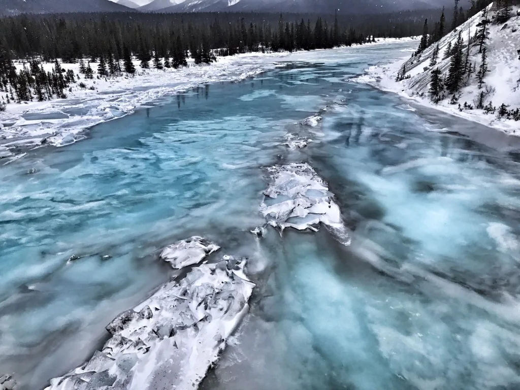 Icefields Parkway im Winter