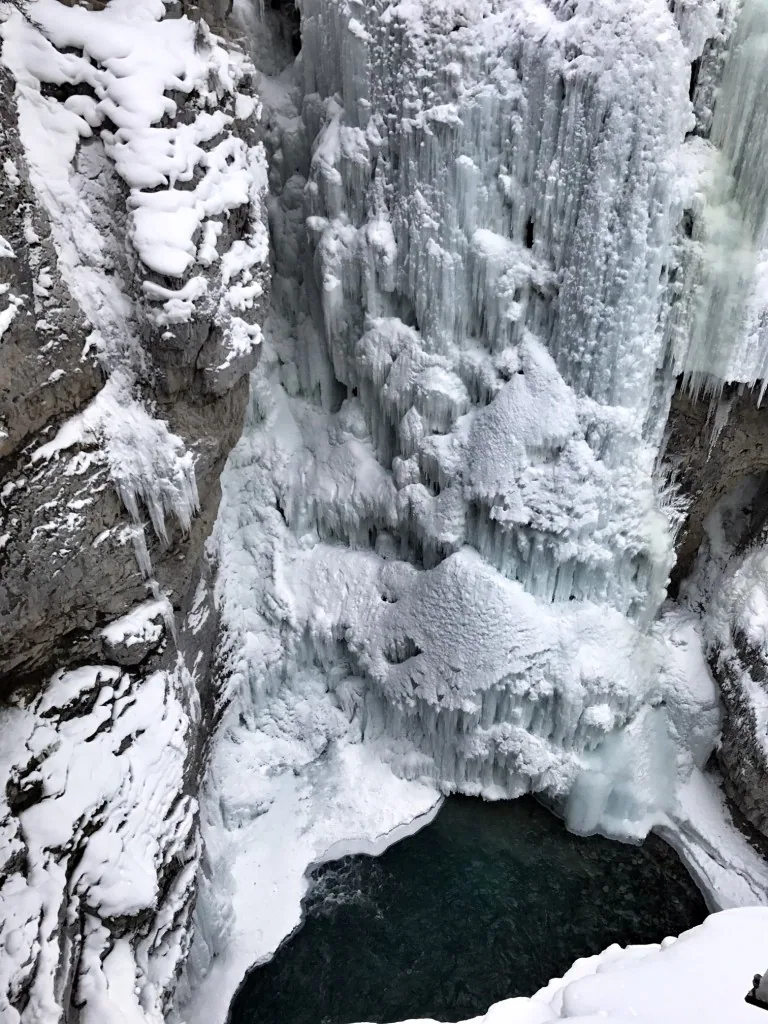 Icefields Parkway im Winter