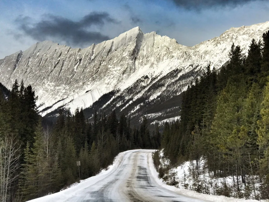 Icefields Parkway im Winter