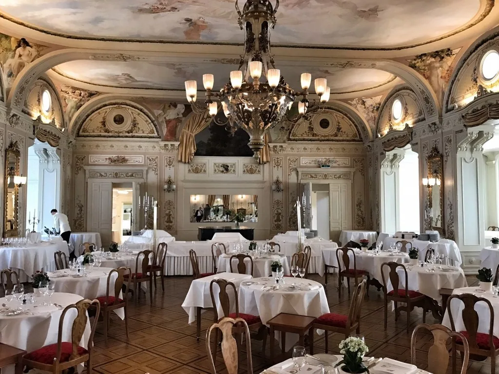 Grand Hotel Kronenhof, Switzerland