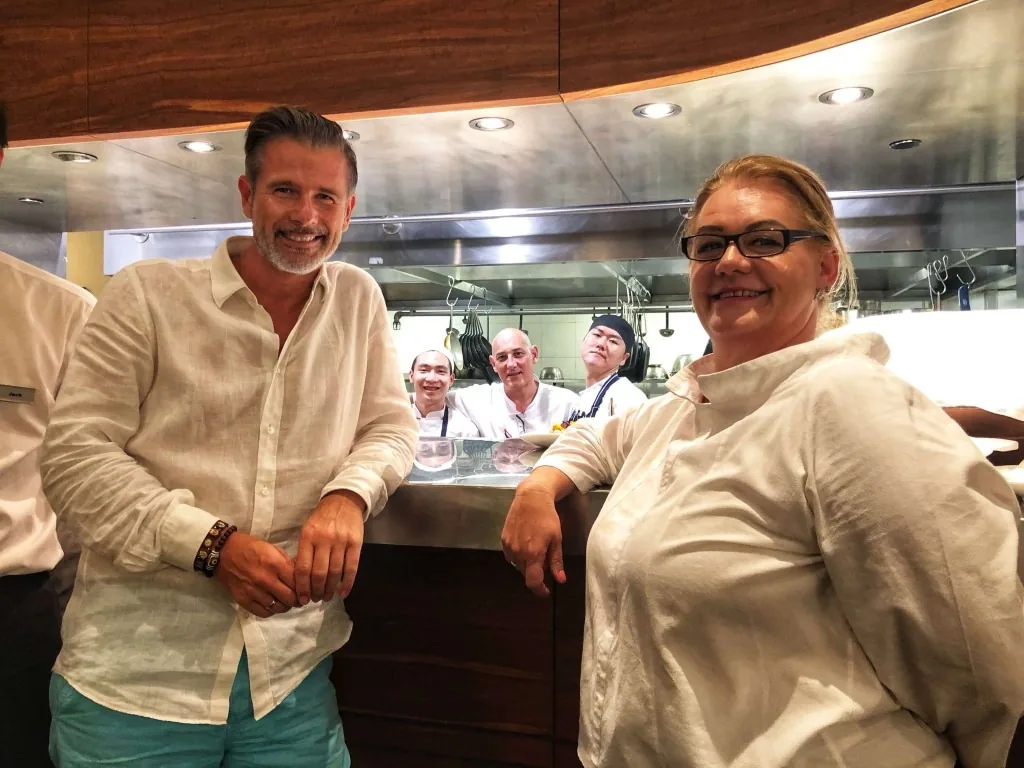 Service please mit Sandra La Rosa